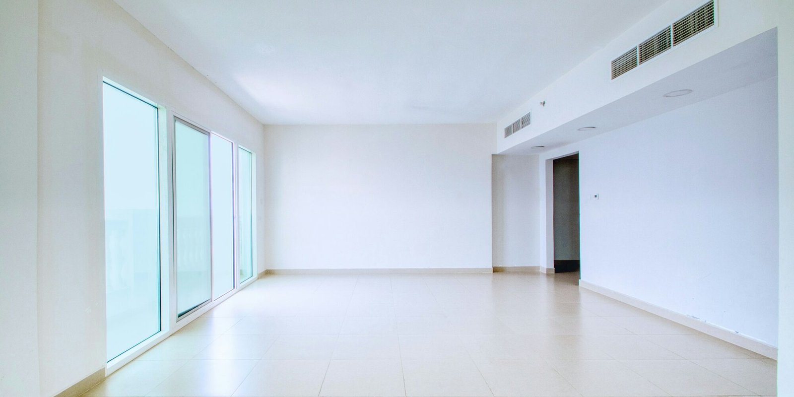 An empty apartment prepared for its next occupant